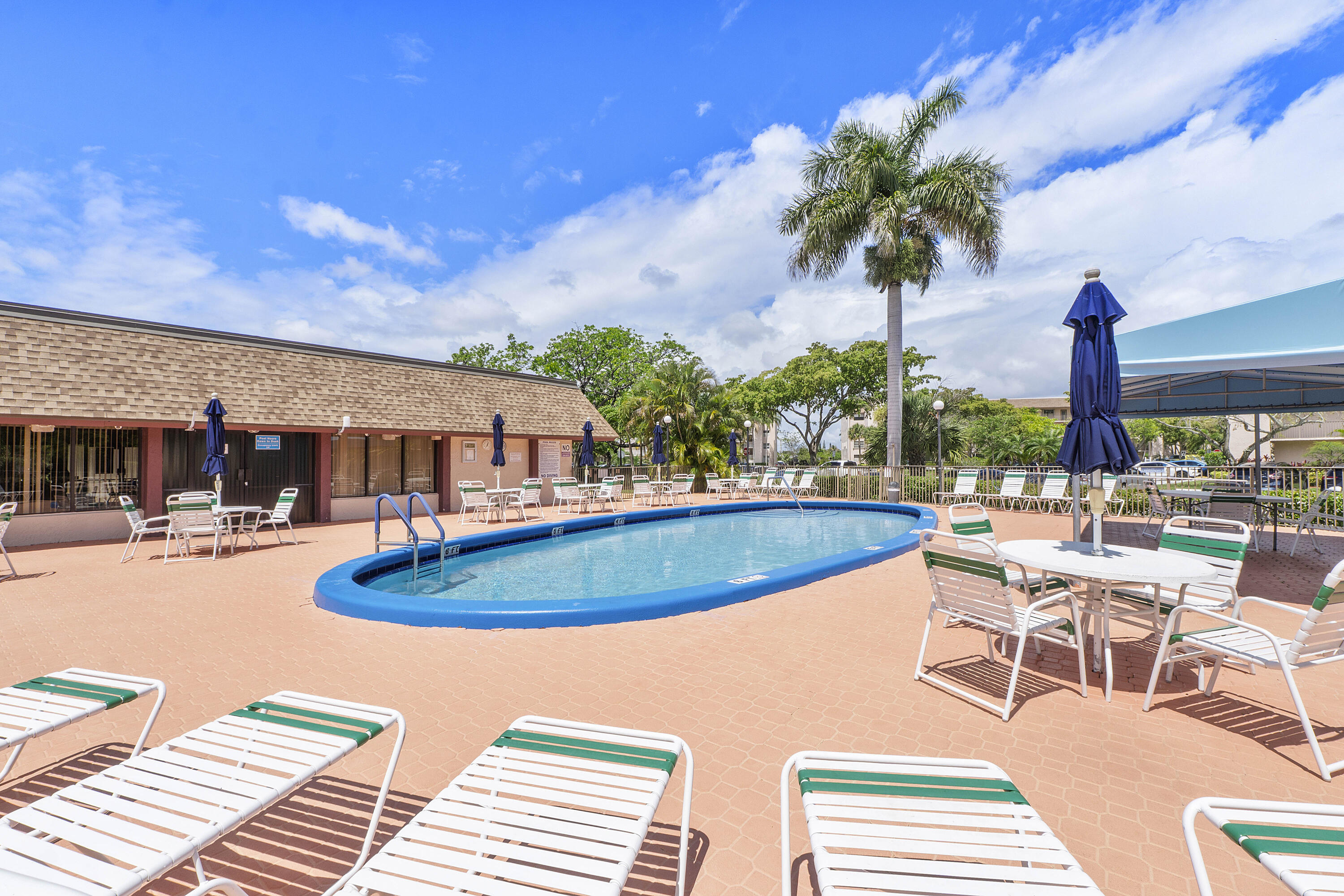 SUNRISE LAKES 185 CONDO - Residential