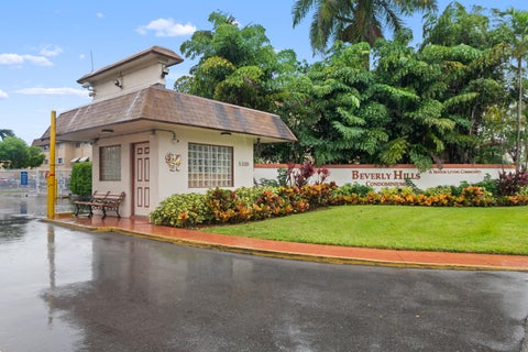 Tiny photo for 5300 WASHINGTON Street #K330, Hollywood, FL 33021 (MLS # B26084164)