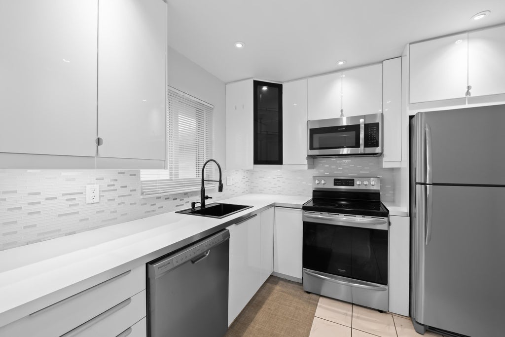 Photo of 5300 WASHINGTON Street #K330, Hollywood, FL 33021 (MLS # B26084164)