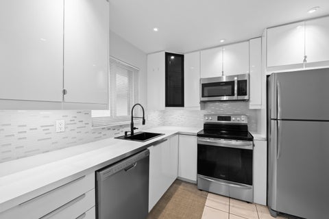 Tiny photo for 5300 WASHINGTON Street #K330, Hollywood, FL 33021 (MLS # B26084164)