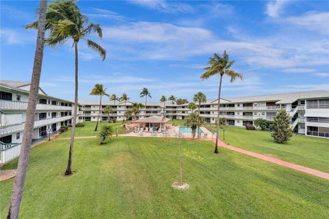 Tiny photo for 5300 WASHINGTON Street #K330, Hollywood, FL 33021 (MLS # B26084164)