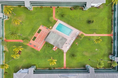 Tiny photo for 5300 WASHINGTON Street #K330, Hollywood, FL 33021 (MLS # B26084164)