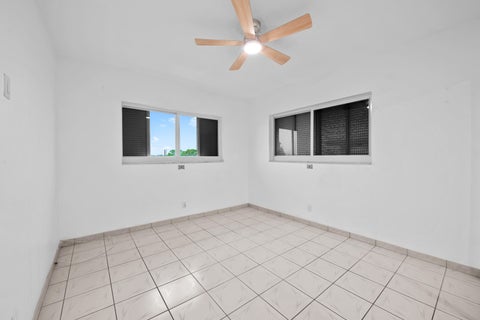Tiny photo for 5300 WASHINGTON Street #K330, Hollywood, FL 33021 (MLS # B26084164)