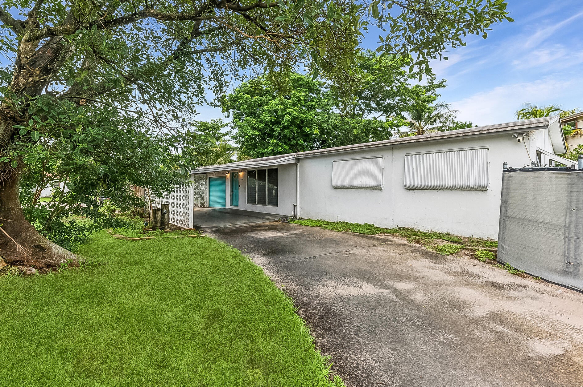 4700 NE 2ND Way