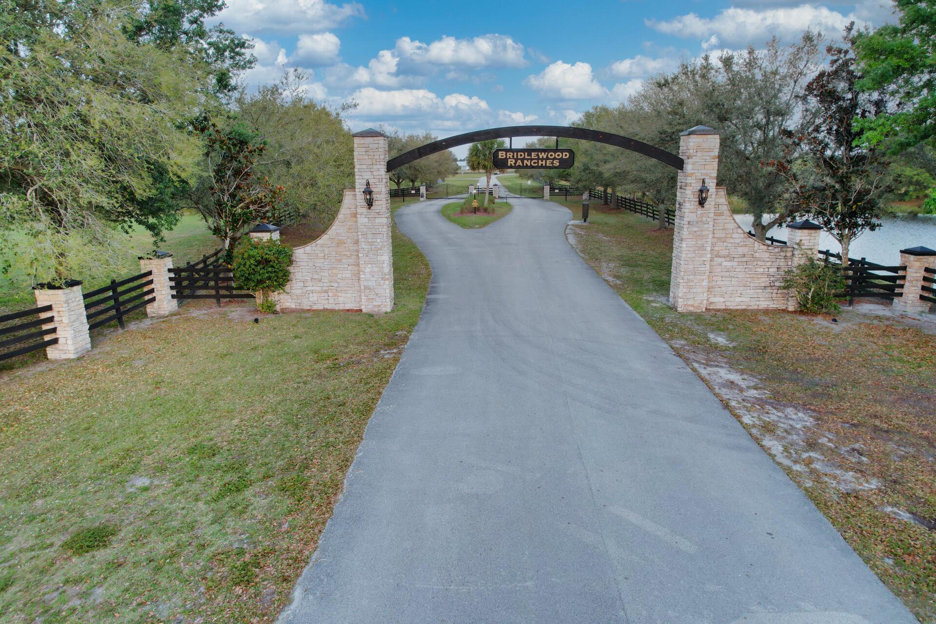 BRIDLEWOOD RANCHES - Land