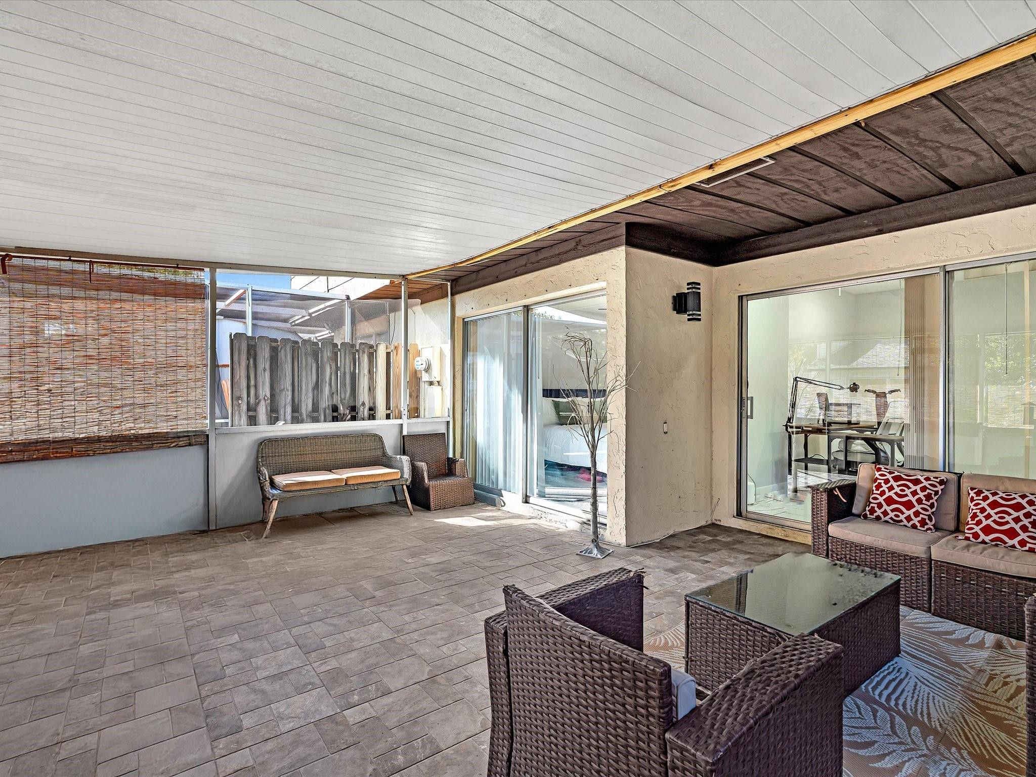 SHERIDAN OAKS VILLAS - Residential