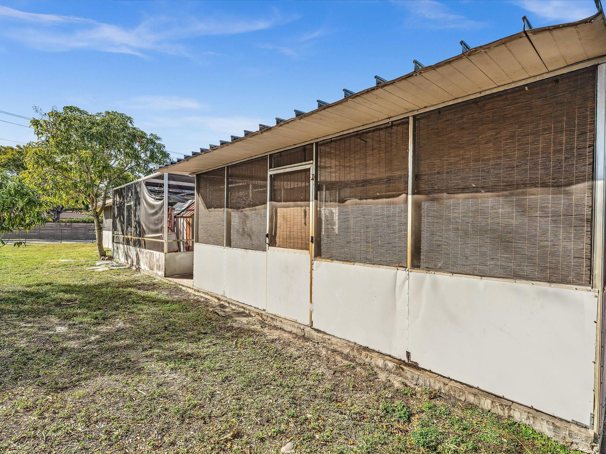 SHERIDAN OAKS VILLAS - Residential