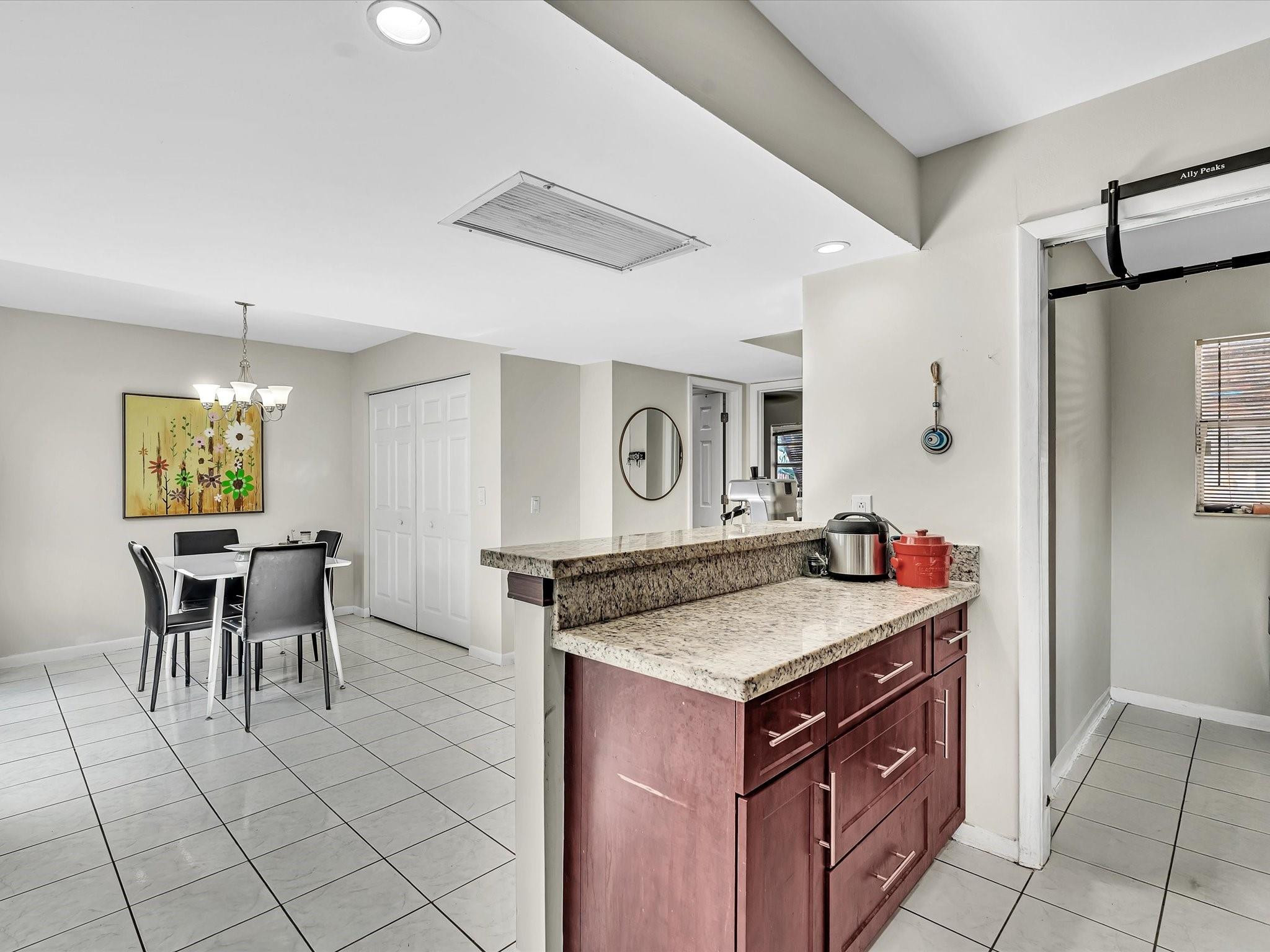 SHERIDAN OAKS VILLAS - Residential