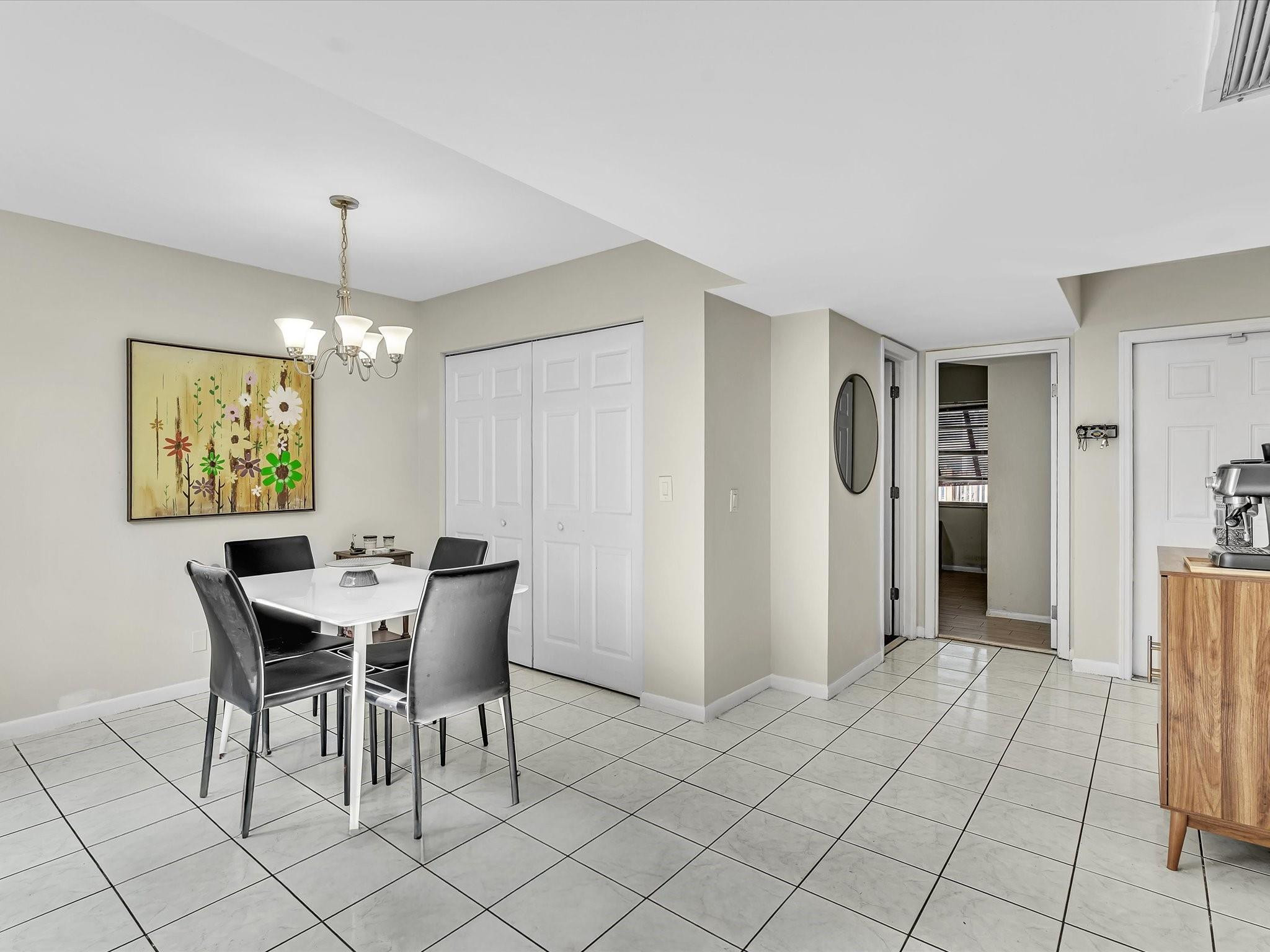 SHERIDAN OAKS VILLAS - Residential