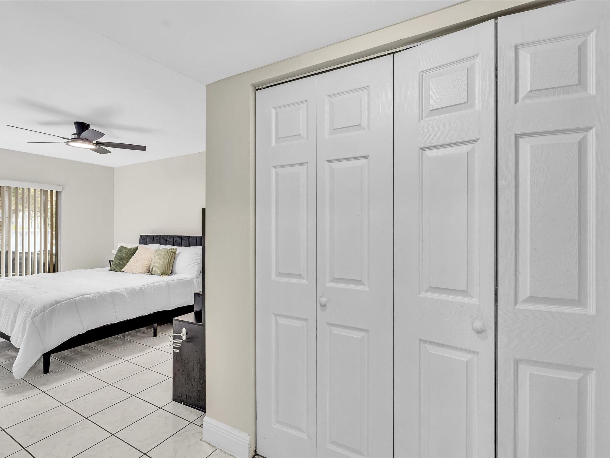 SHERIDAN OAKS VILLAS - Residential