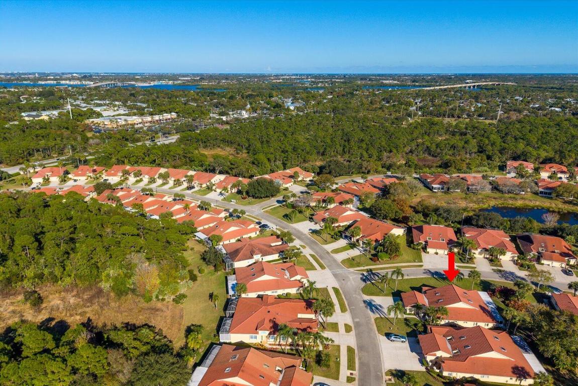 WHISPERING SOUND - Residential