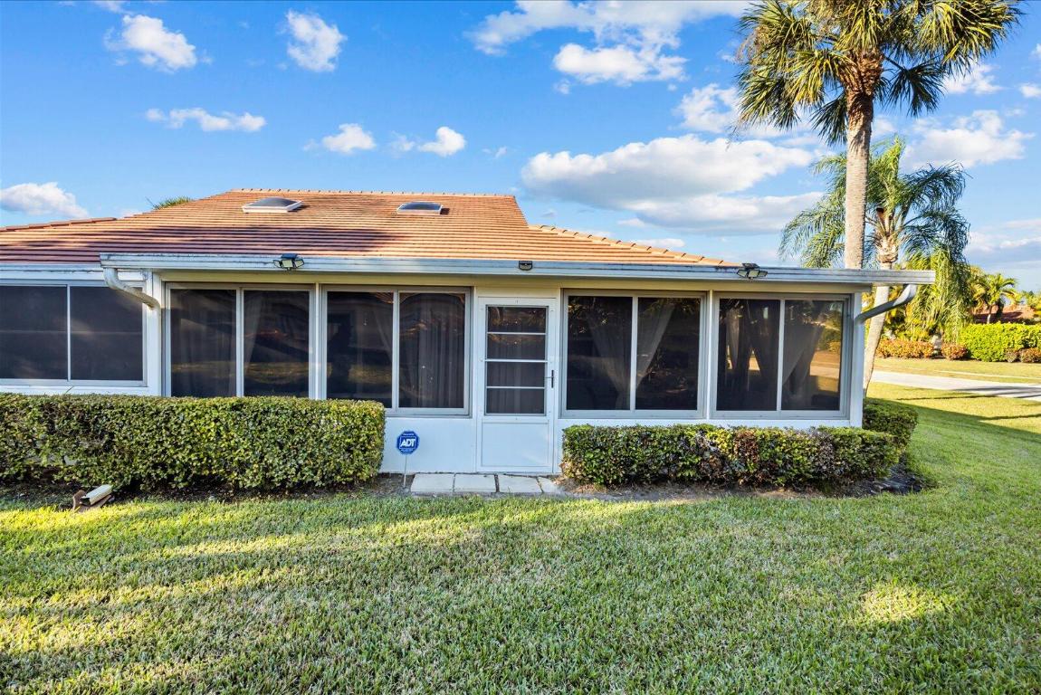 WHISPERING SOUND - Residential