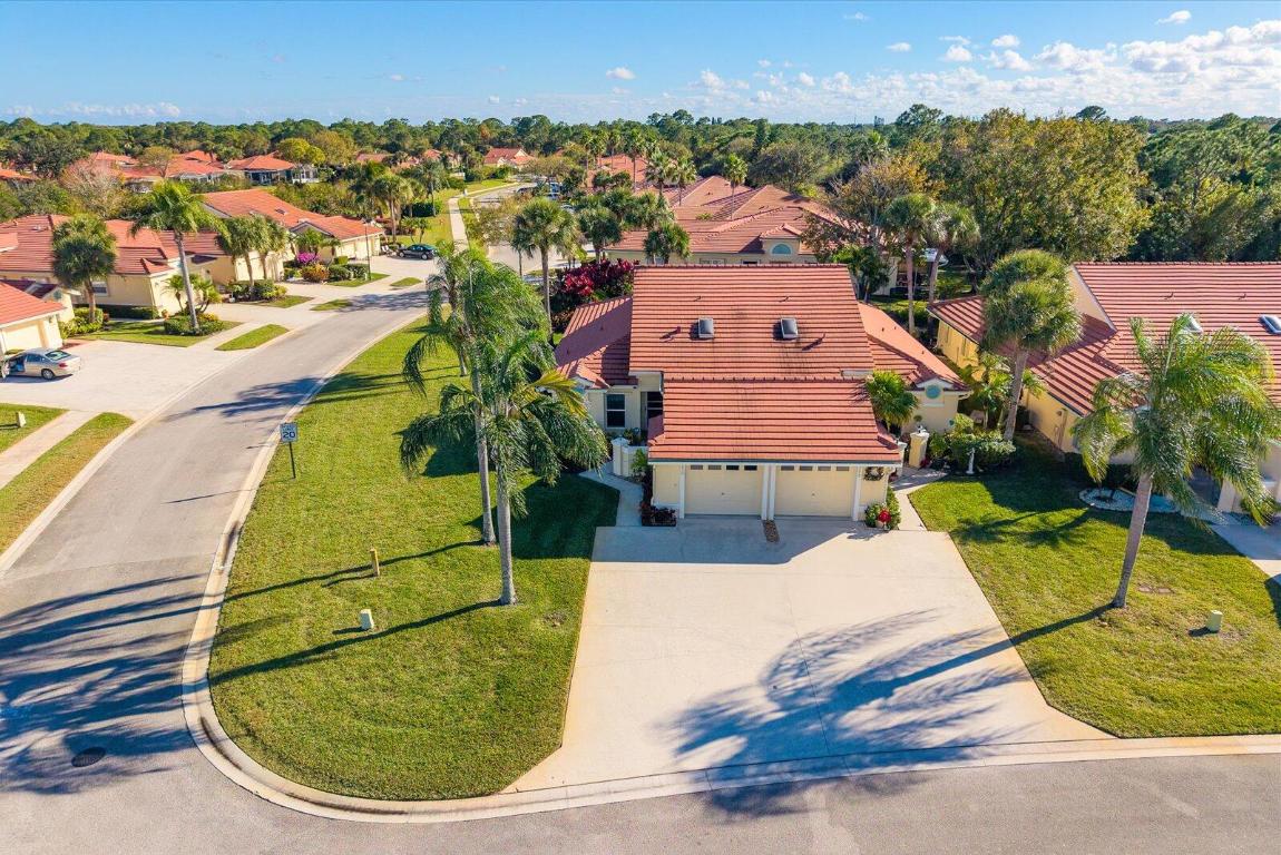 WHISPERING SOUND - Residential