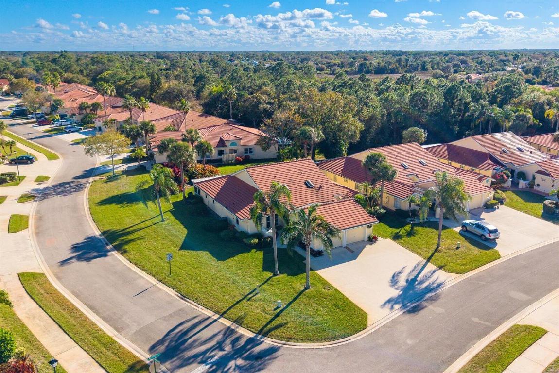 WHISPERING SOUND - Residential