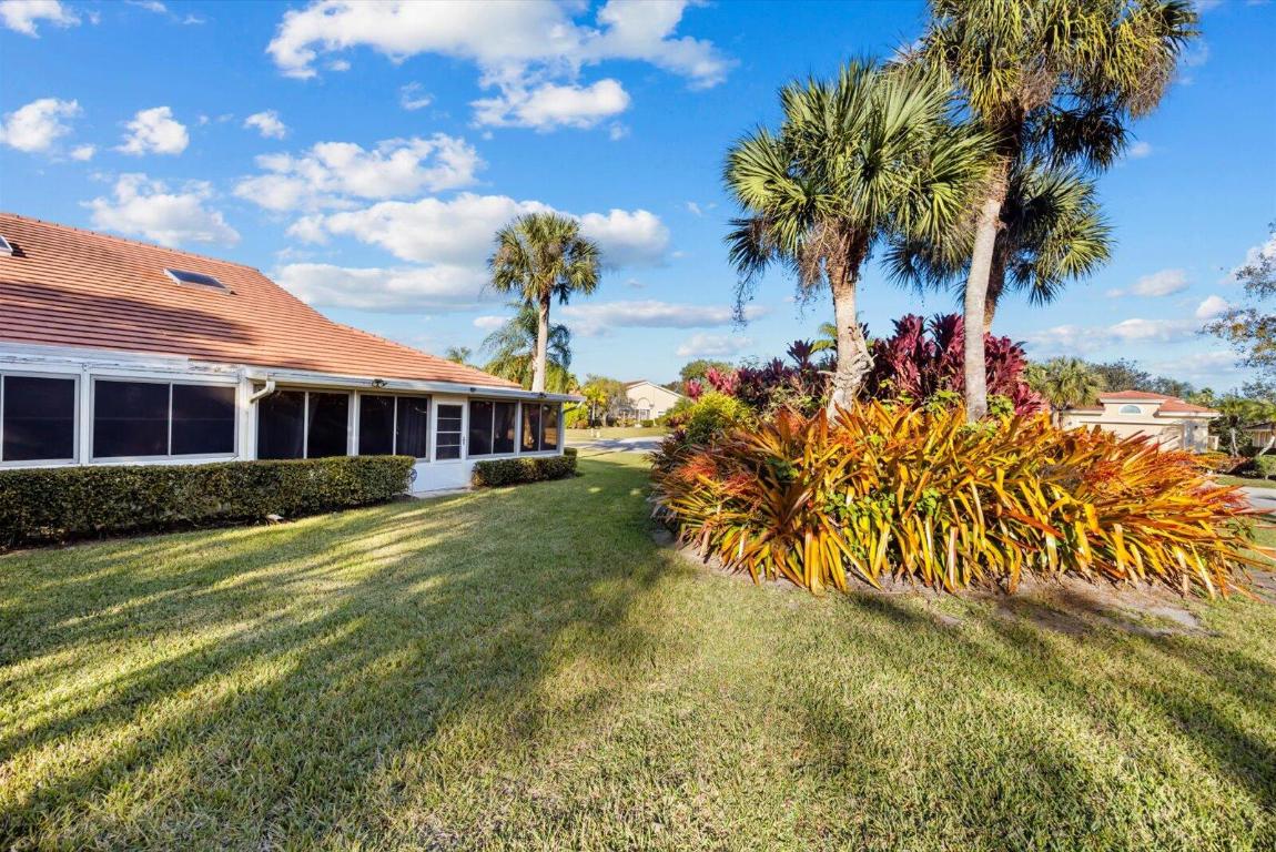 WHISPERING SOUND - Residential