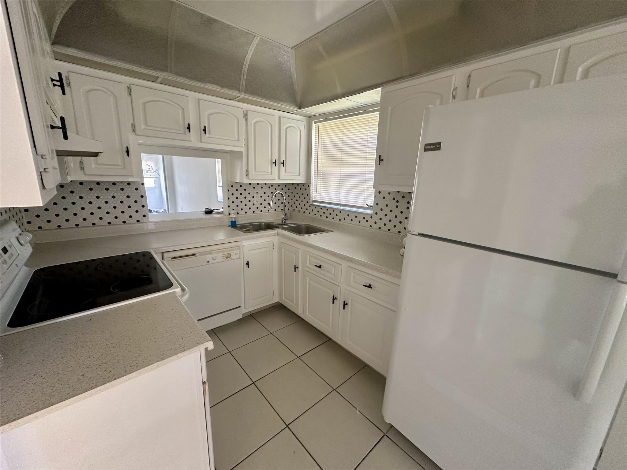 BERMUDA CLUB SEC 1 - Residential Lease