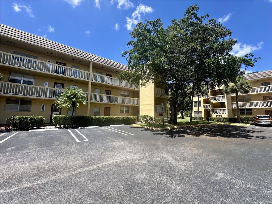 First Floor! Spacious 2-bedroom, 2-bath condo in the 55+ community of Bermuda Club in Tamarac. This home offers a bright living area with tile flooring, a functional galley kitchen, and a screened patio for extra space. Both bedrooms feature walk-in closets, with the primary suite offering a private bath and step-in shower. Community amenities include a large pool, clubhouse, fitness center, tennis courts, and walking paths. Conveniently located near shopping, dining, golf, and major highways, this condo blends comfort, value, and an active lifestyle.