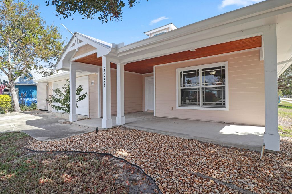 Photo of 5029 SE Jack Avenue, Stuart, FL 34997 (MLS # R11168841)