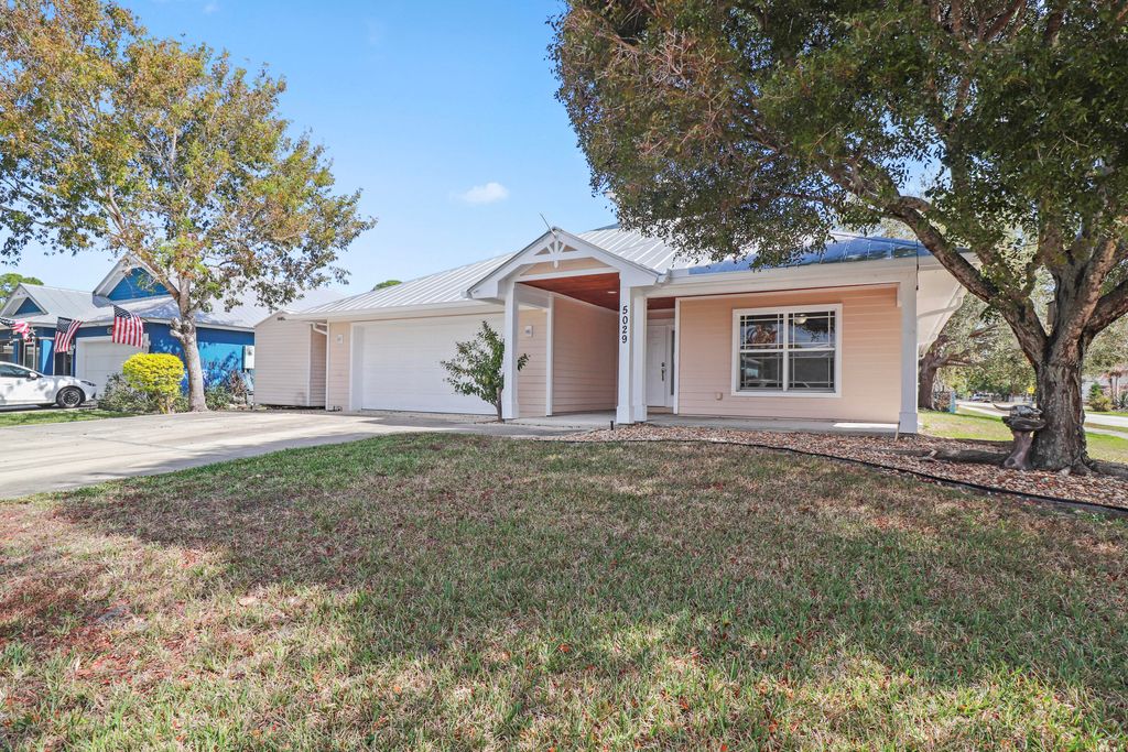 Photo of 5029 SE Jack Avenue, Stuart, FL 34997 (MLS # R11168841)