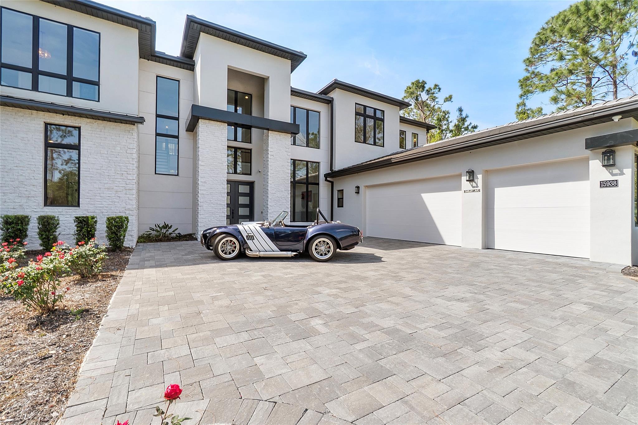 15938 Pendio Dr