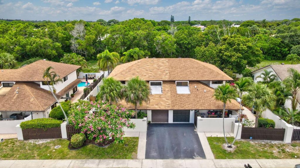 Photo of 368 SW 29th Avenue, Delray Beach, FL 33445 (MLS # R11098794)