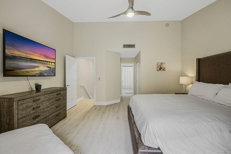 ST ANDREWS AT POLO CLUB CONDO - Residential