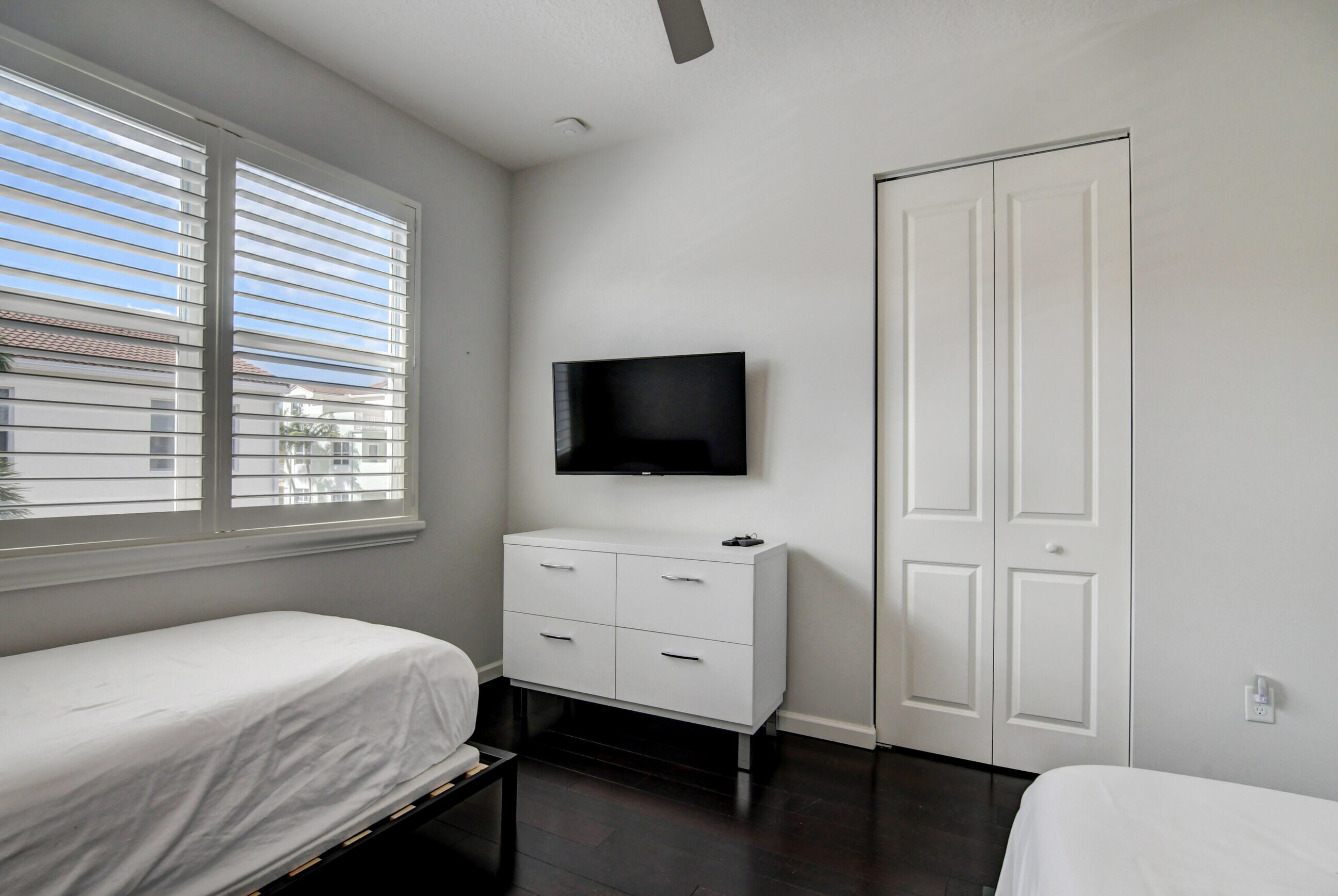 BLUE LAKLE TOWNHOMES - Residential