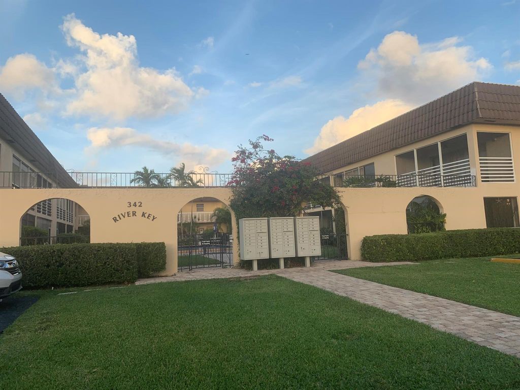 Photo of 342 Southwind Drive #212, North Palm Beach, FL 33408 (MLS # R10994889)