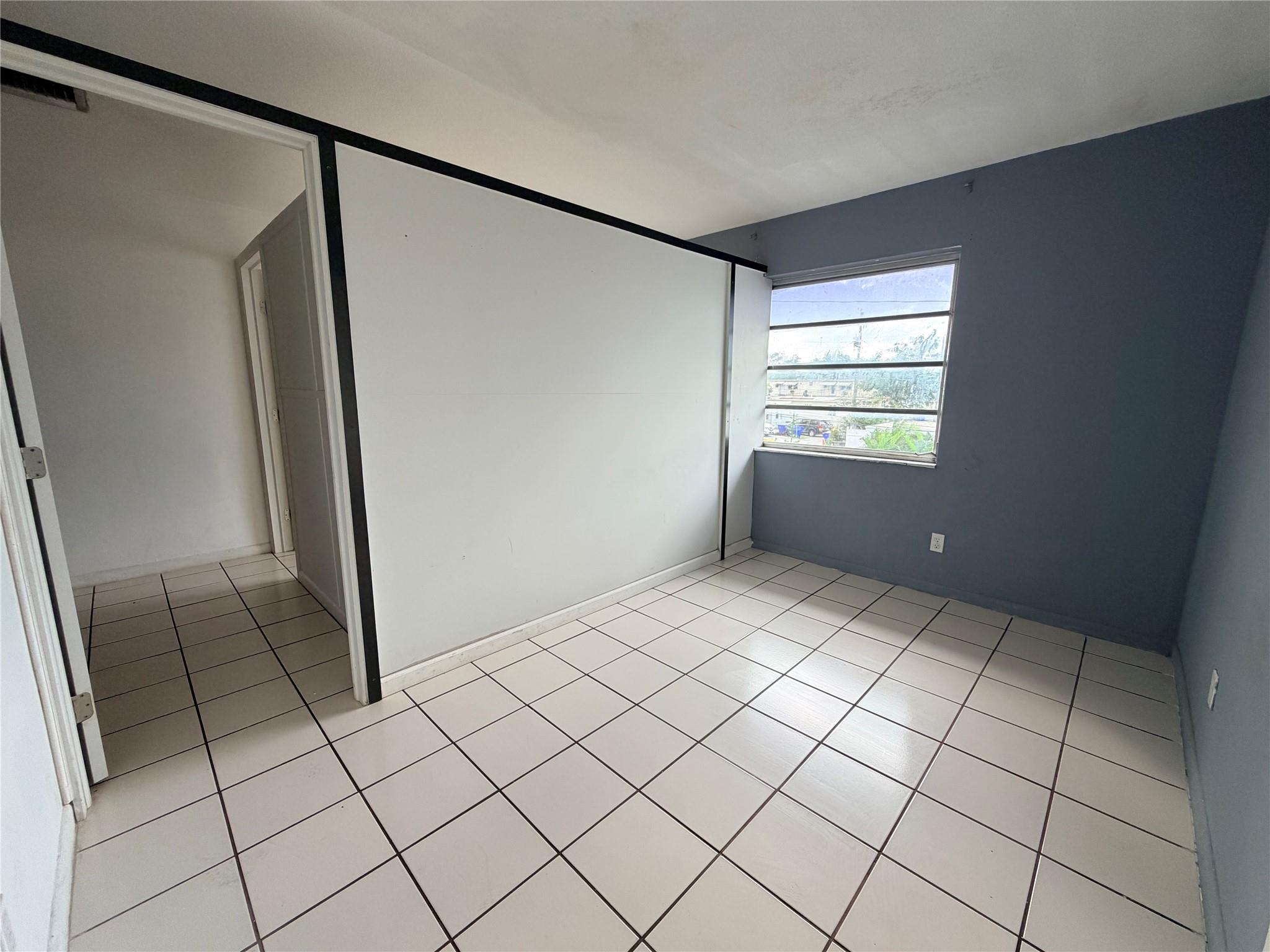 HOLLYWOOD - Residential Lease