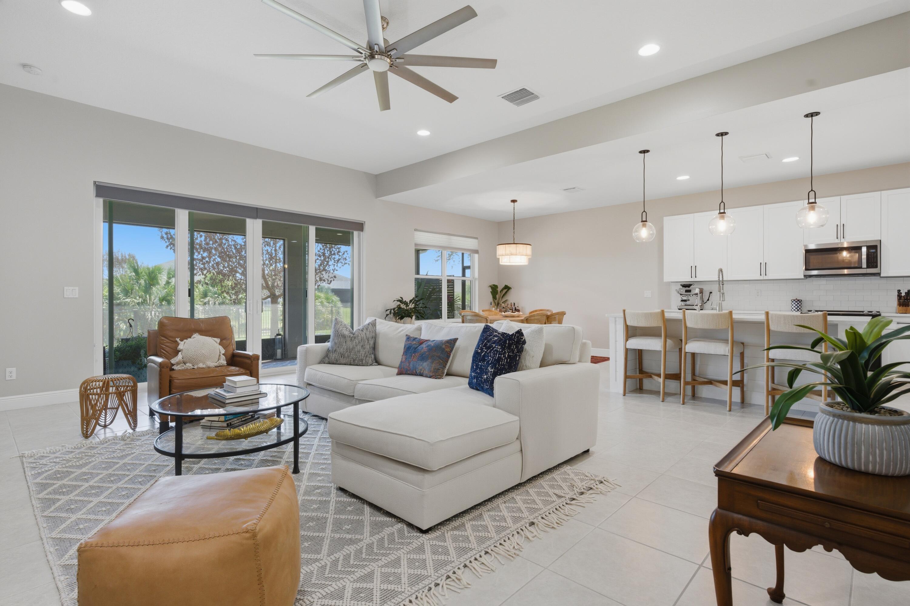 SEGOVIA LAKES PD REPLAT - Residential