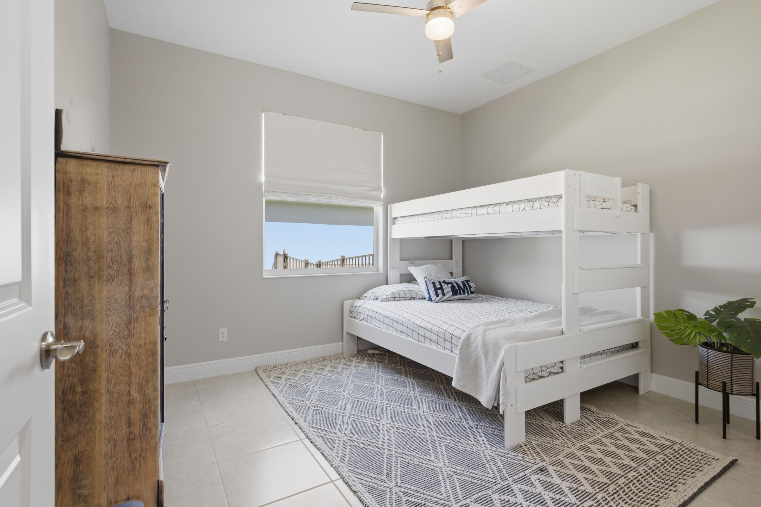 SEGOVIA LAKES PD REPLAT - Residential