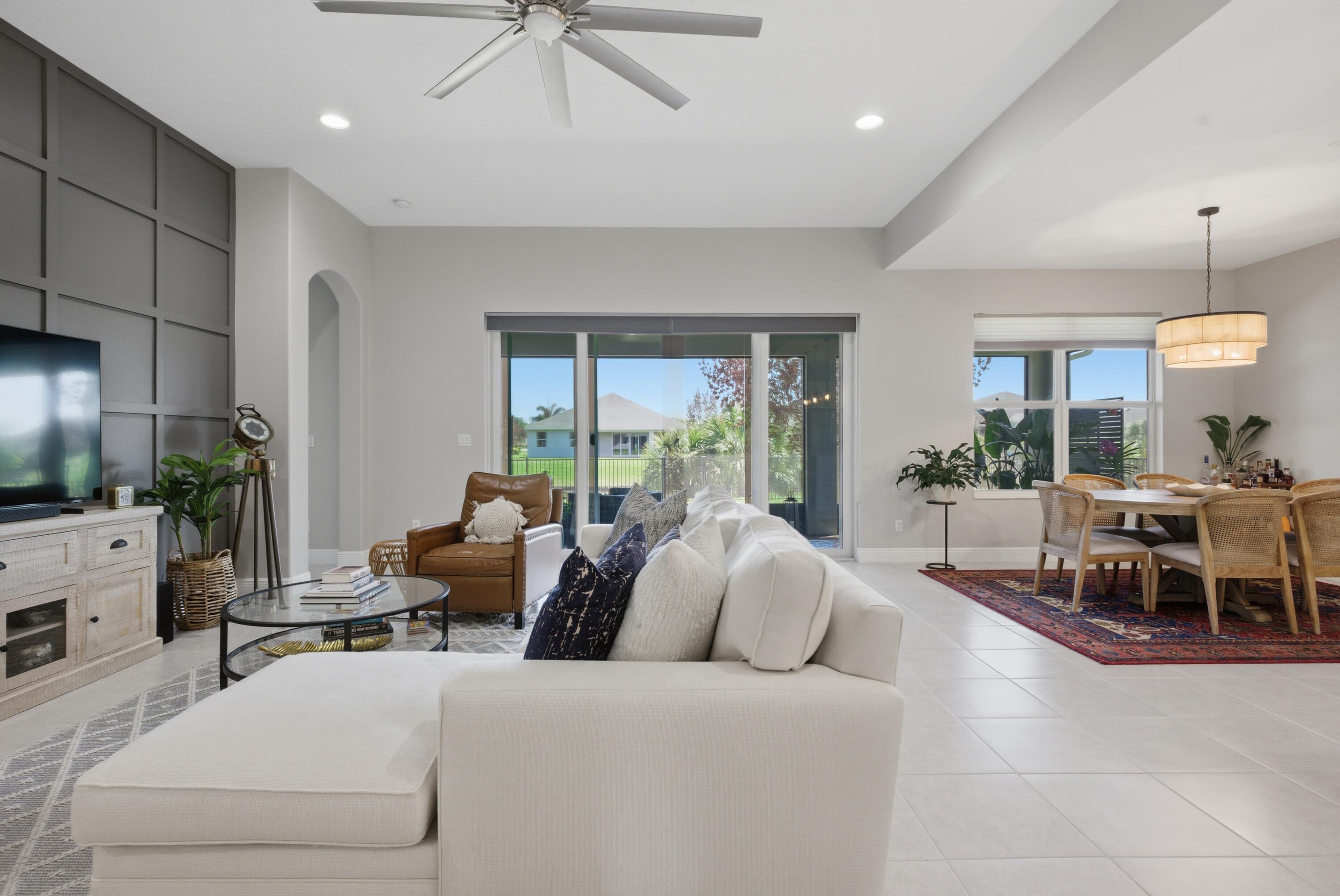 SEGOVIA LAKES PD REPLAT - Residential