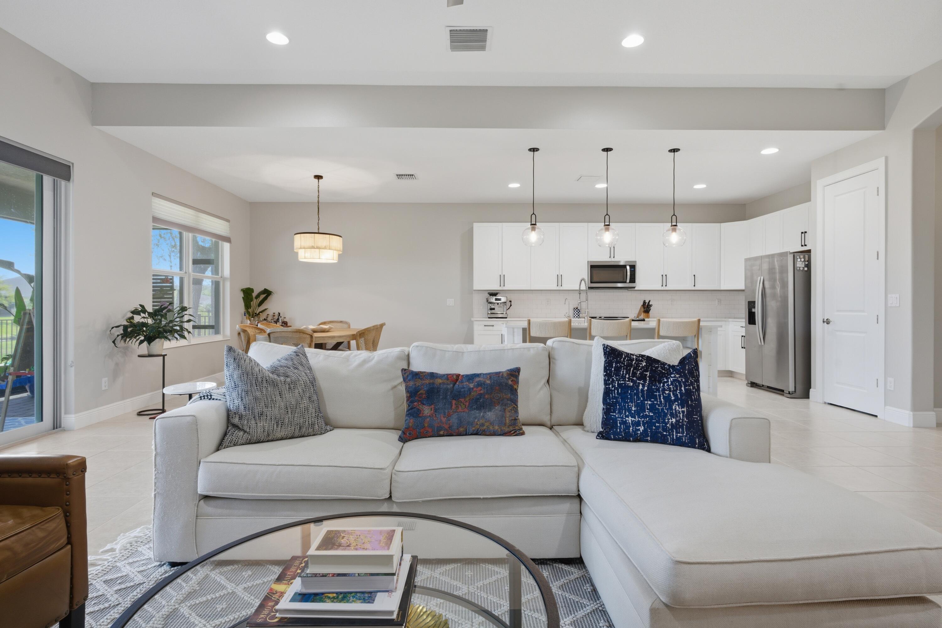 SEGOVIA LAKES PD REPLAT - Residential