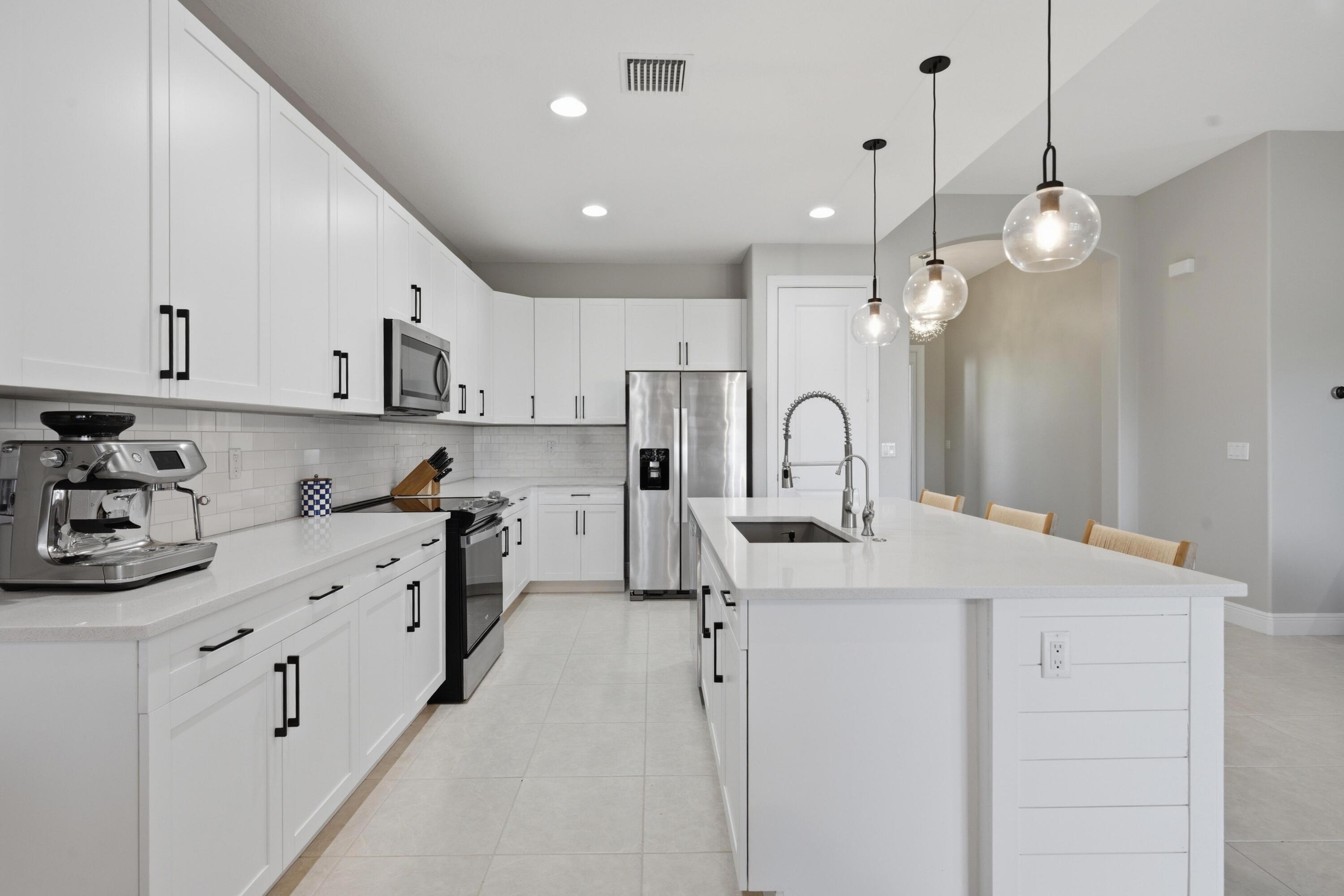 SEGOVIA LAKES PD REPLAT - Residential