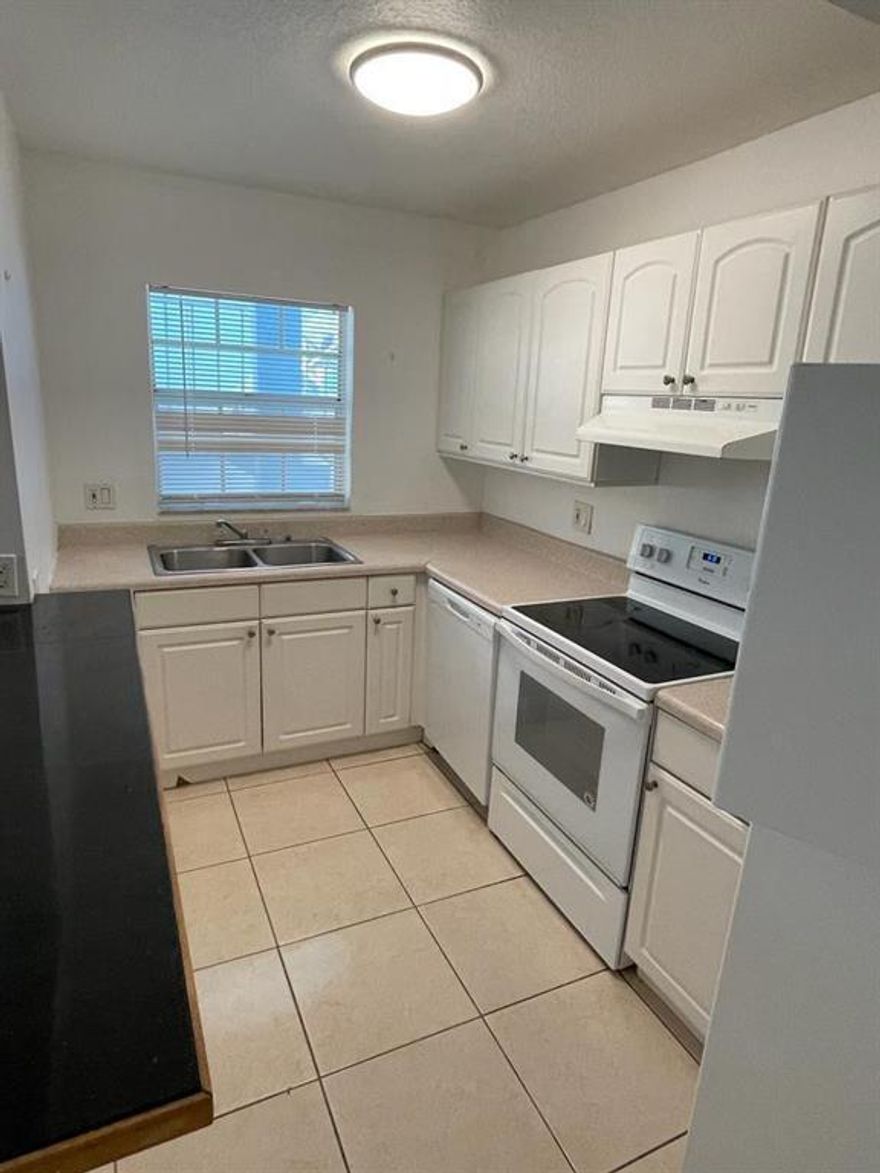 SPACIOUS 1 BEDROOM UNIT LOCATED ON FIRST FLOOR.WASHER AND DRYER INSIDE THE UNIT. LOCATED CLOSE TO MAJOR HIGHWAYS, SHOPPING PLAZAS AND MORE.  EASY TO SHOW. PLEASE, SEE BROKER REMARKS AND CLICK ON SHOW ASSIST.  THERE IS NO MINIMUM CREDIT SCORE REQUIRED. LANDLORD ASKS FOR 1ST MONTH, LAST MONTH AND ONE SECURITY DEPOSIT . IF CREDIT SCORE IS UNDER 600 , THEN LANDLORD ASKS FOR 1ST MONTH AND TWO SEC DEPOSITS. AN APPLICATION IS ATTACHED TO THE LISITING.