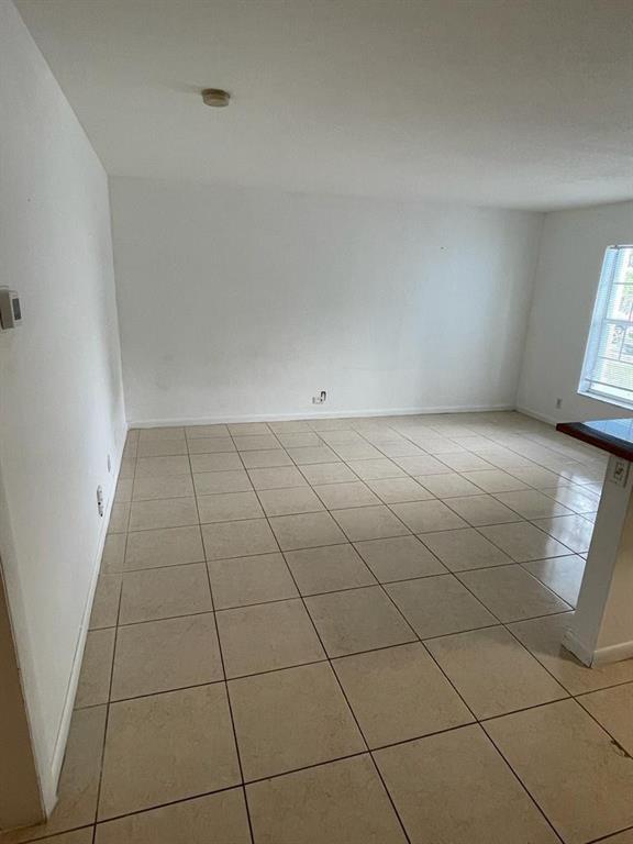 KENTWOOD OF WEDGEWOOD CONDO - Residential Lease