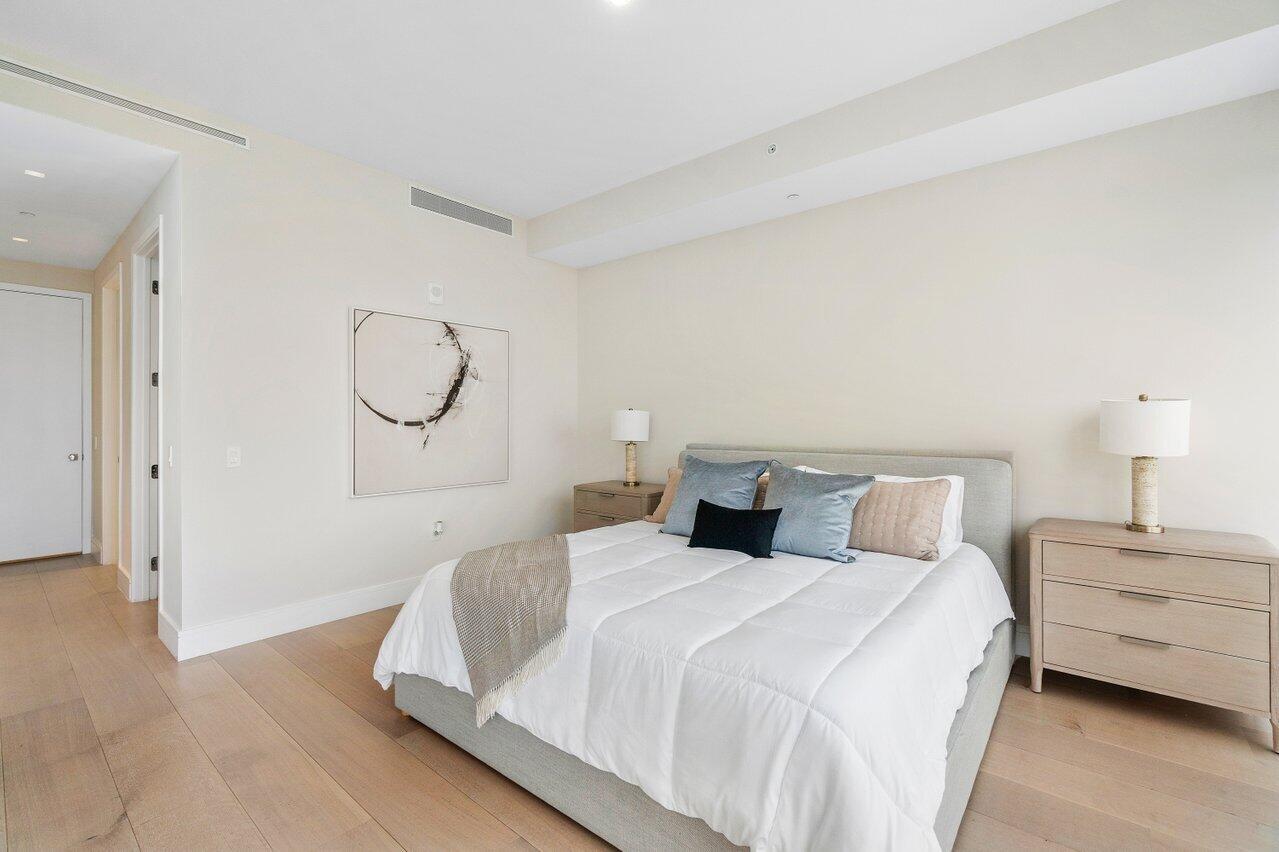 BOCA BEACH RESIDENCES - Residential