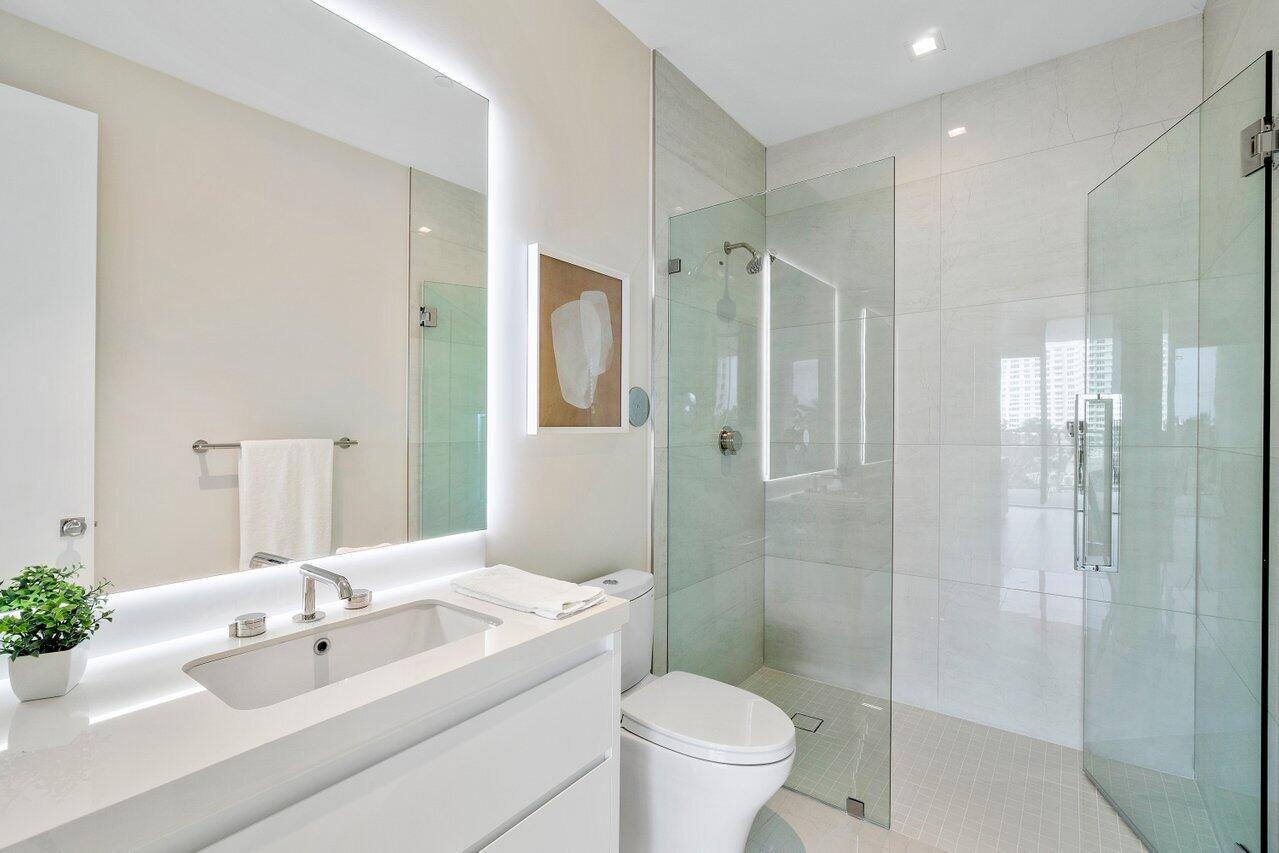 BOCA BEACH RESIDENCES - Residential