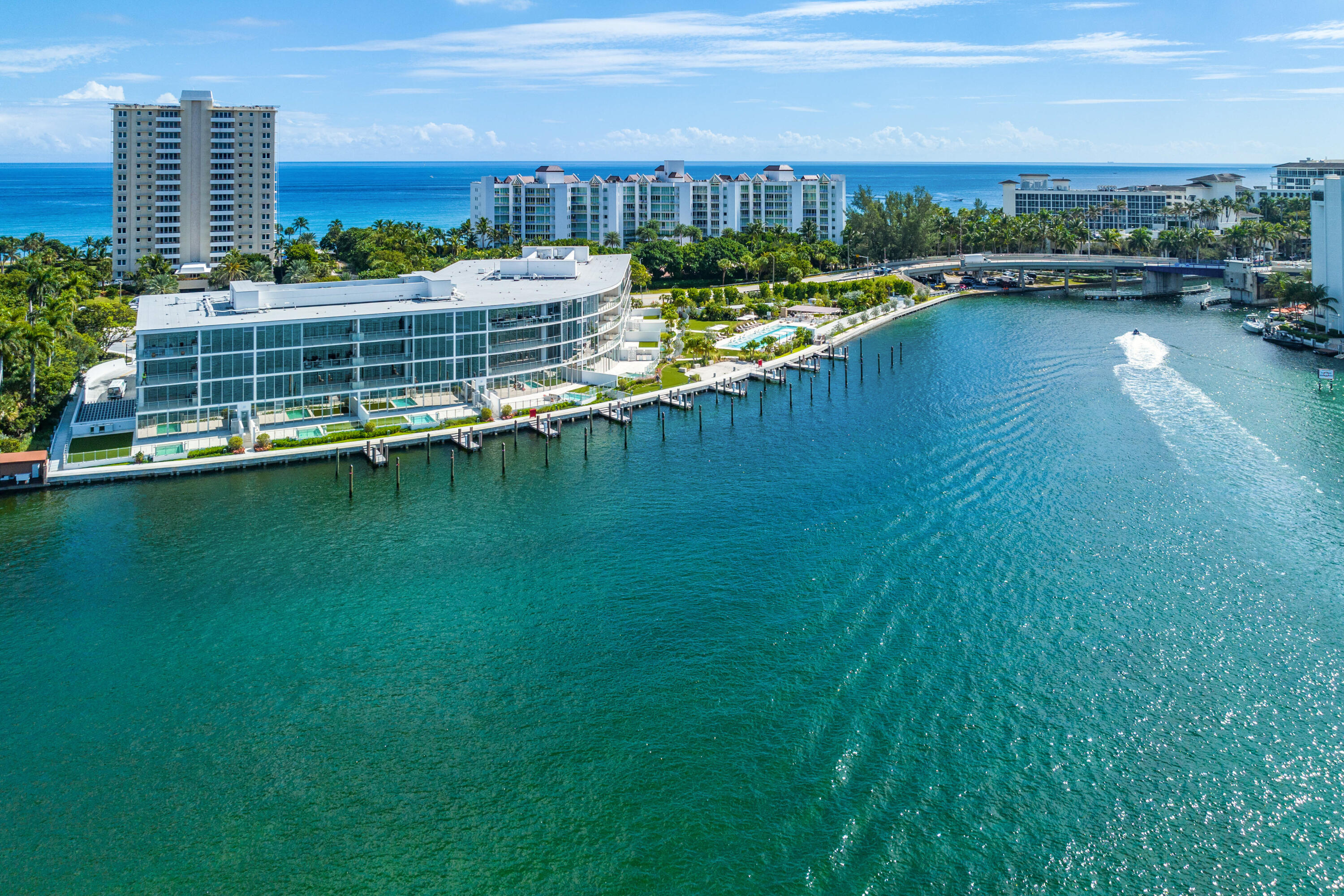 BOCA BEACH RESIDENCES - Residential