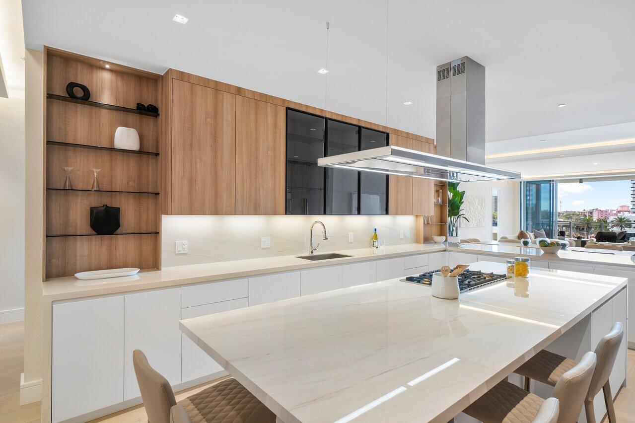 BOCA BEACH RESIDENCES - Residential