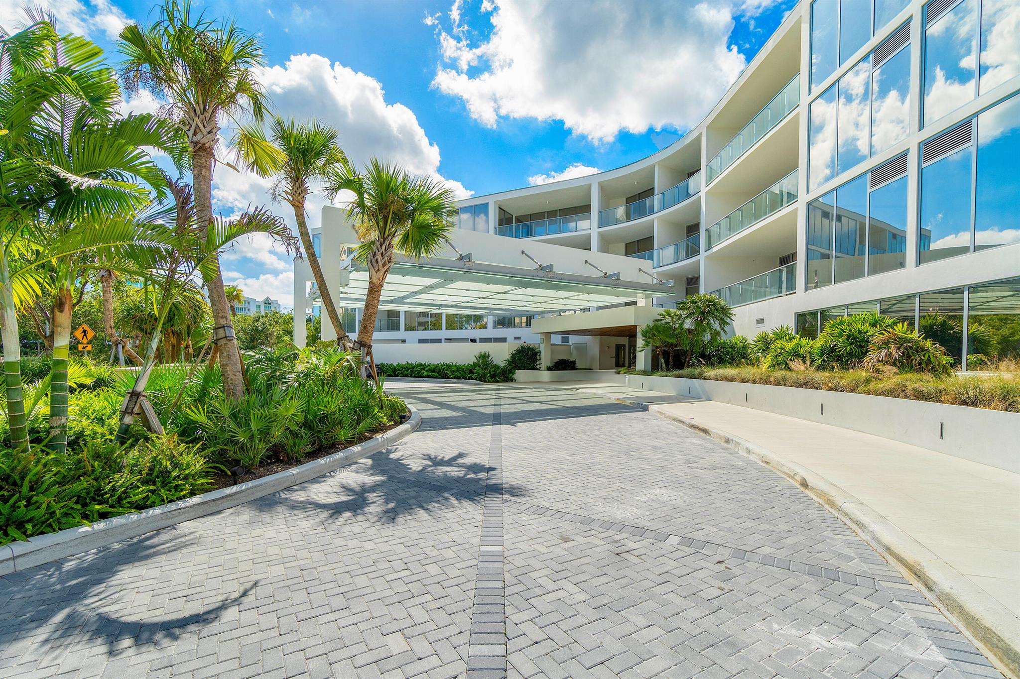 BOCA BEACH RESIDENCES - Residential