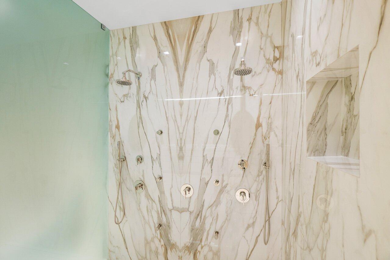 BOCA BEACH RESIDENCES - Residential