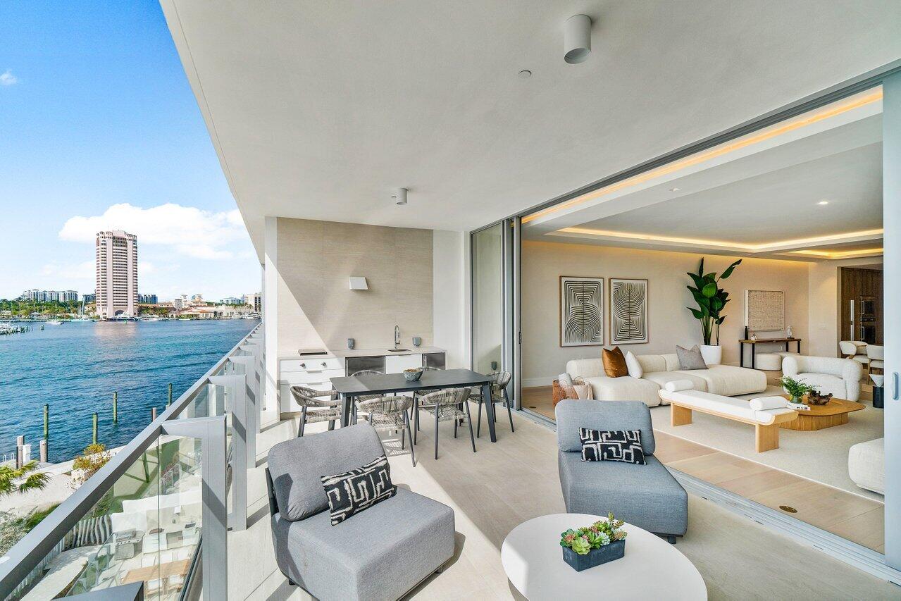 BOCA BEACH RESIDENCES - Residential