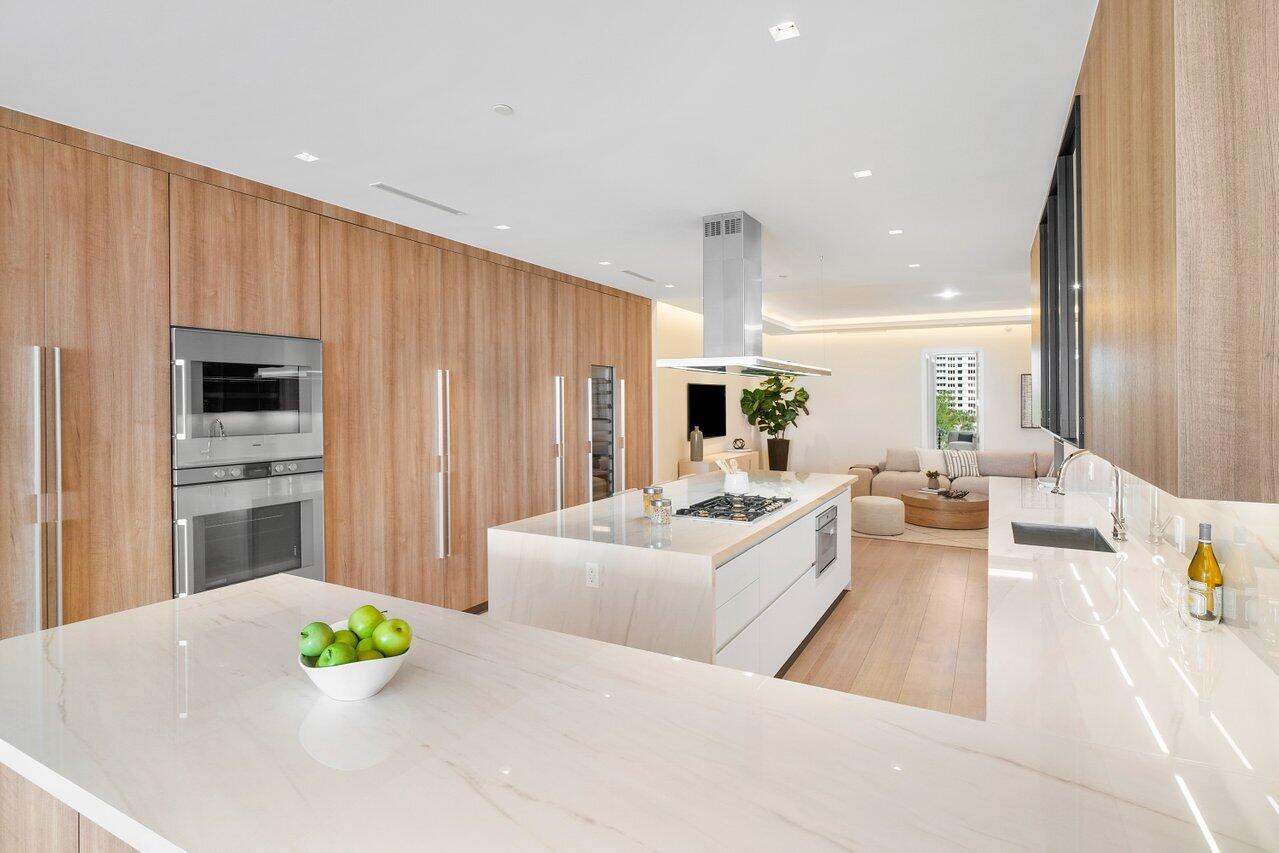 BOCA BEACH RESIDENCES - Residential