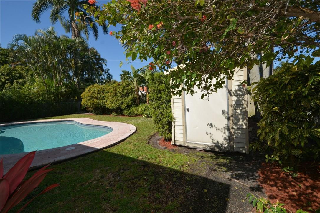 Hollywood Lakes Sec 1-32 - Residential