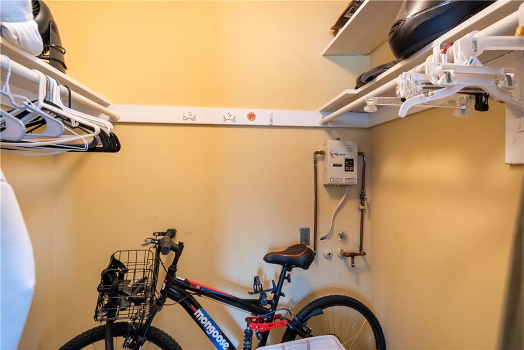 MANOR GROVE VILLAGE 1 - Residential