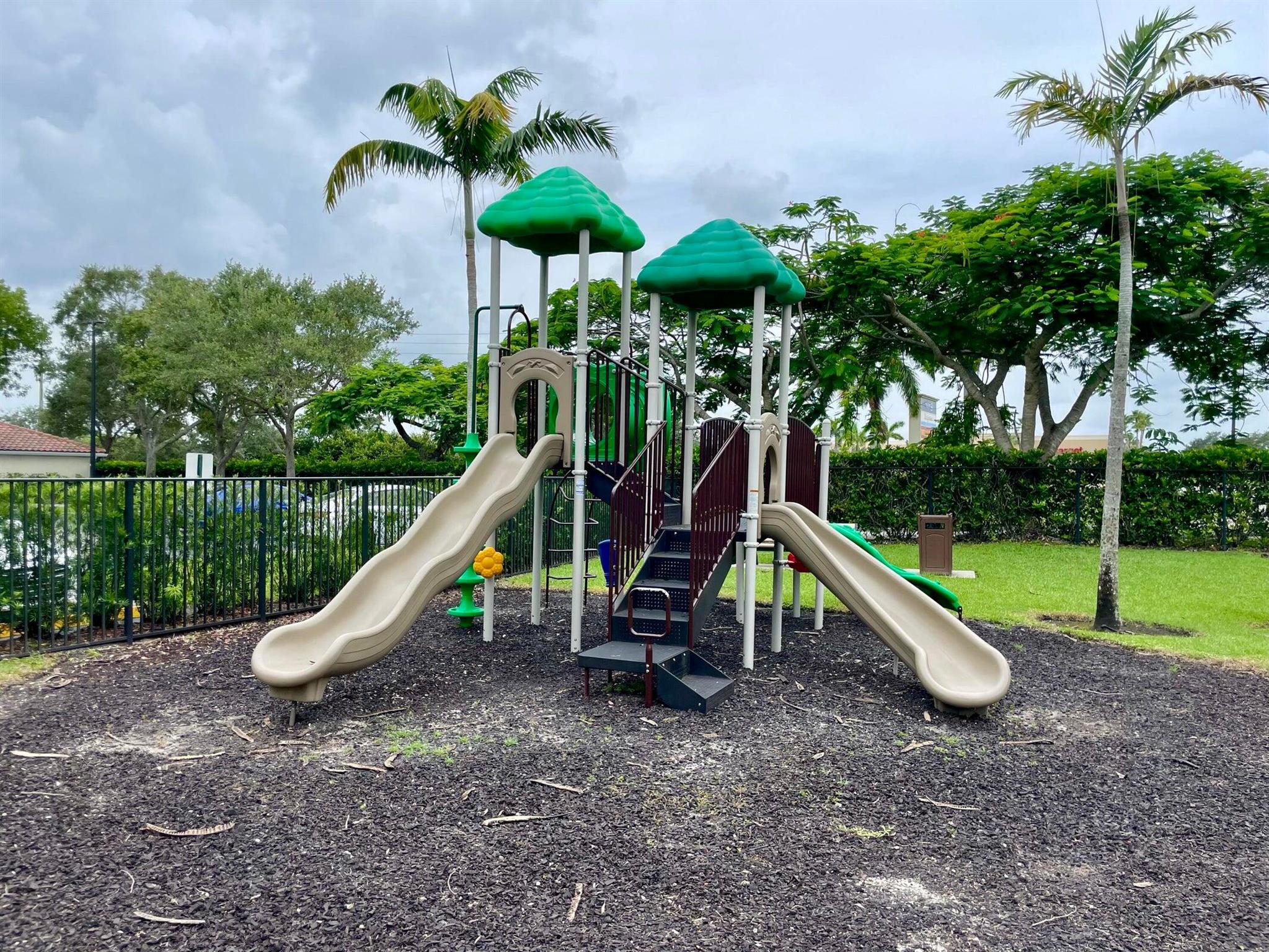 MEZZANO CONDO - Residential Lease