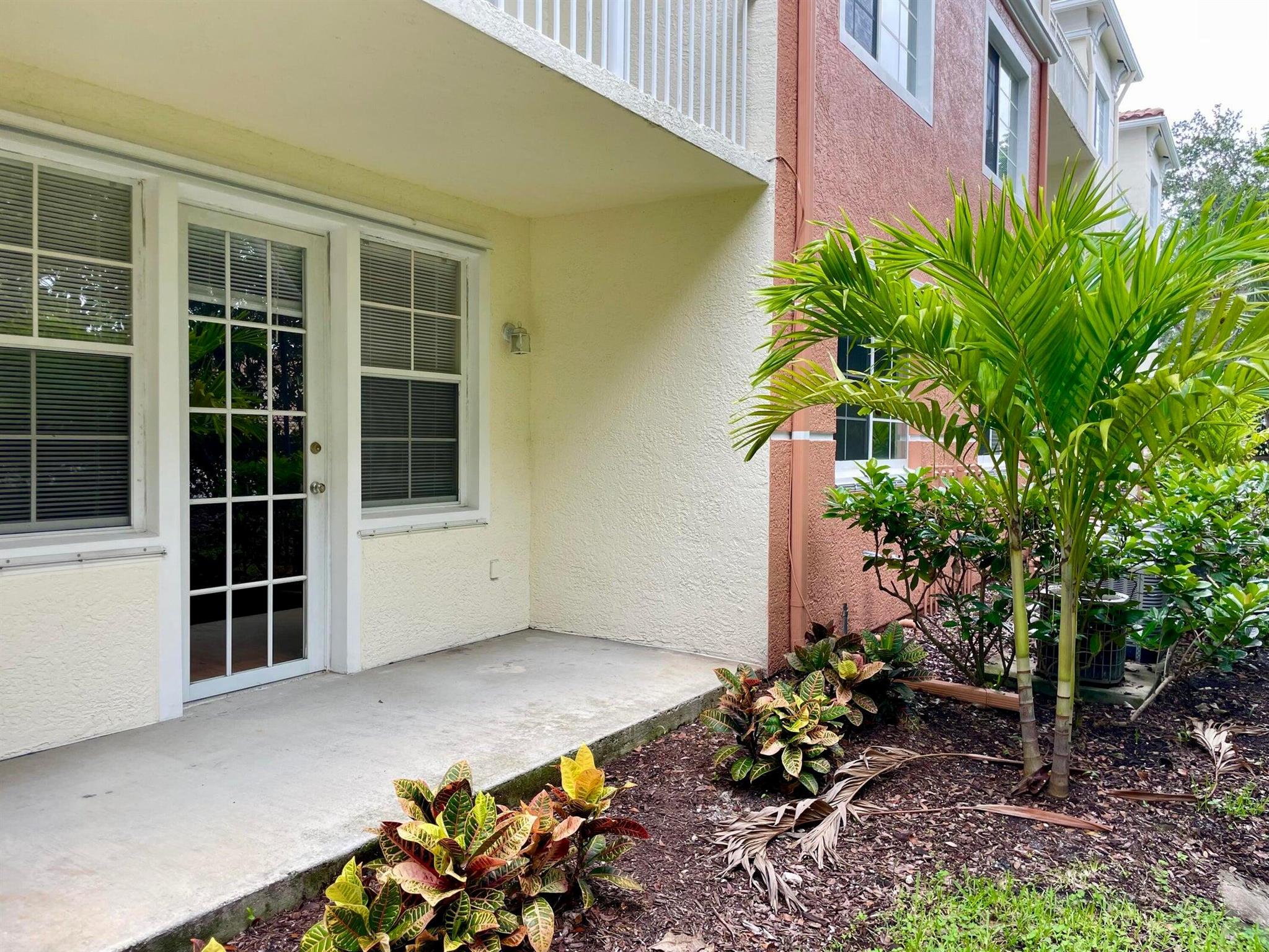 MEZZANO CONDO - Residential Lease