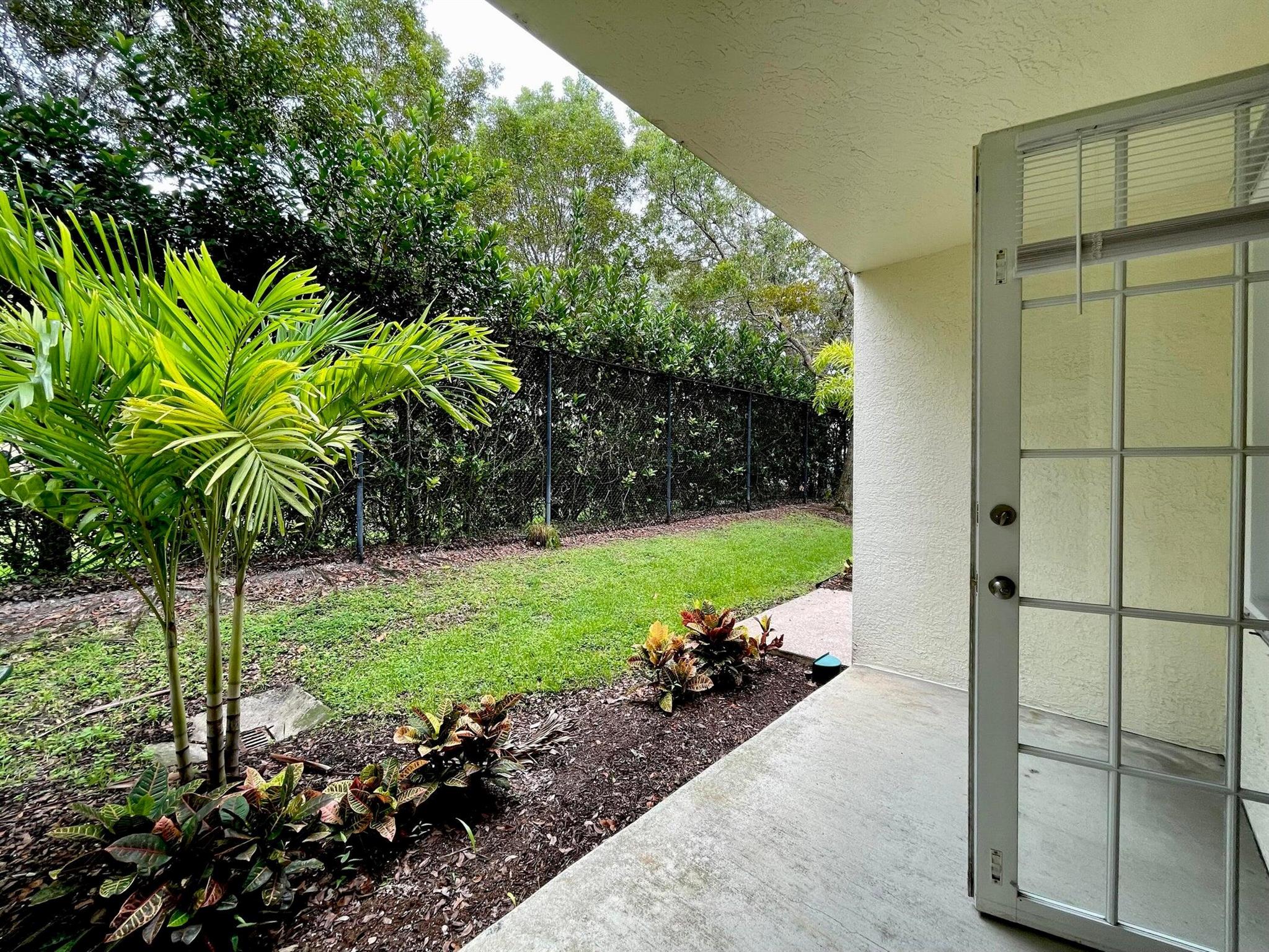 MEZZANO CONDO - Residential Lease