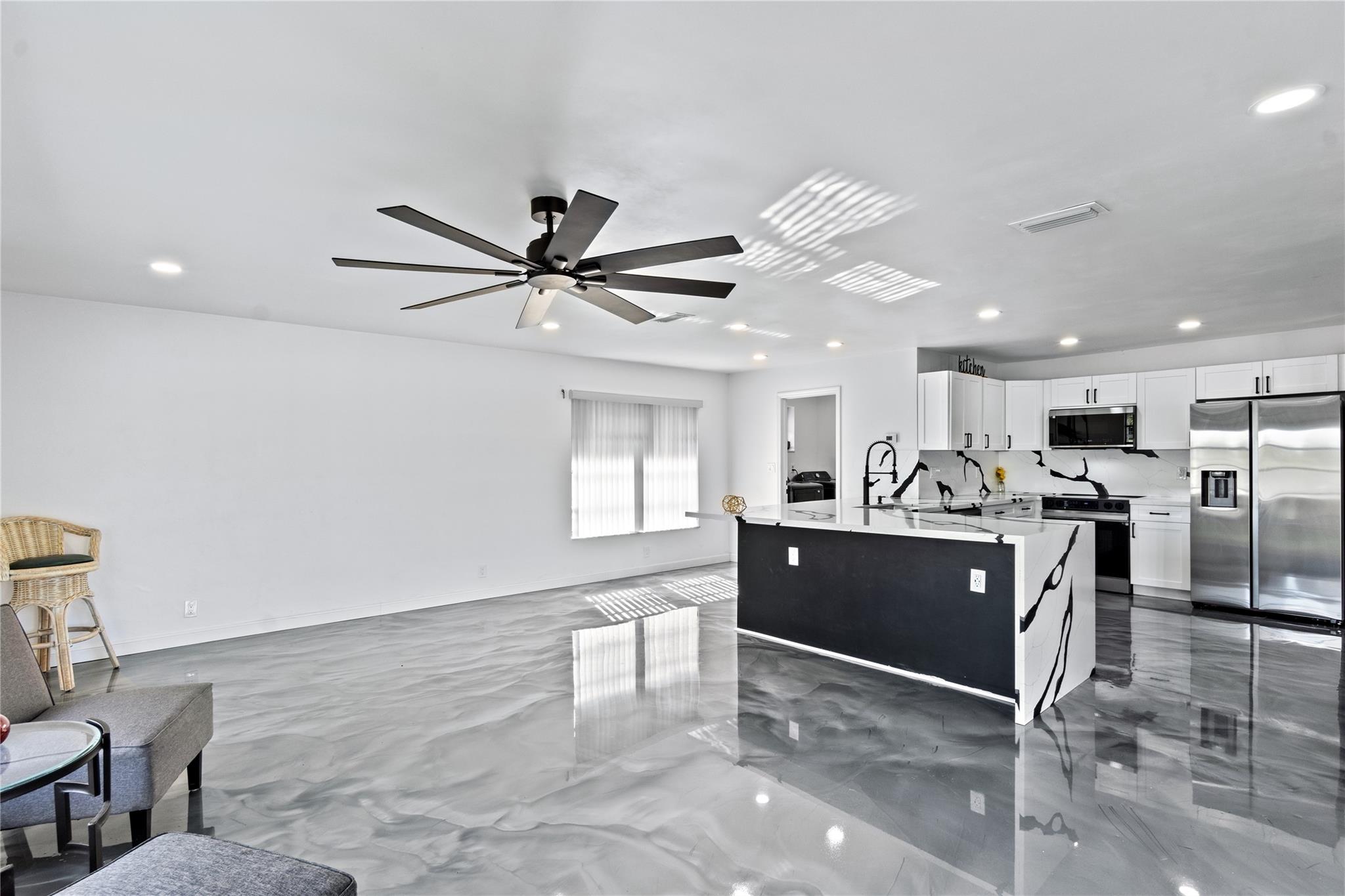 Royal Palm Lake Estates 7 - Residential Lease